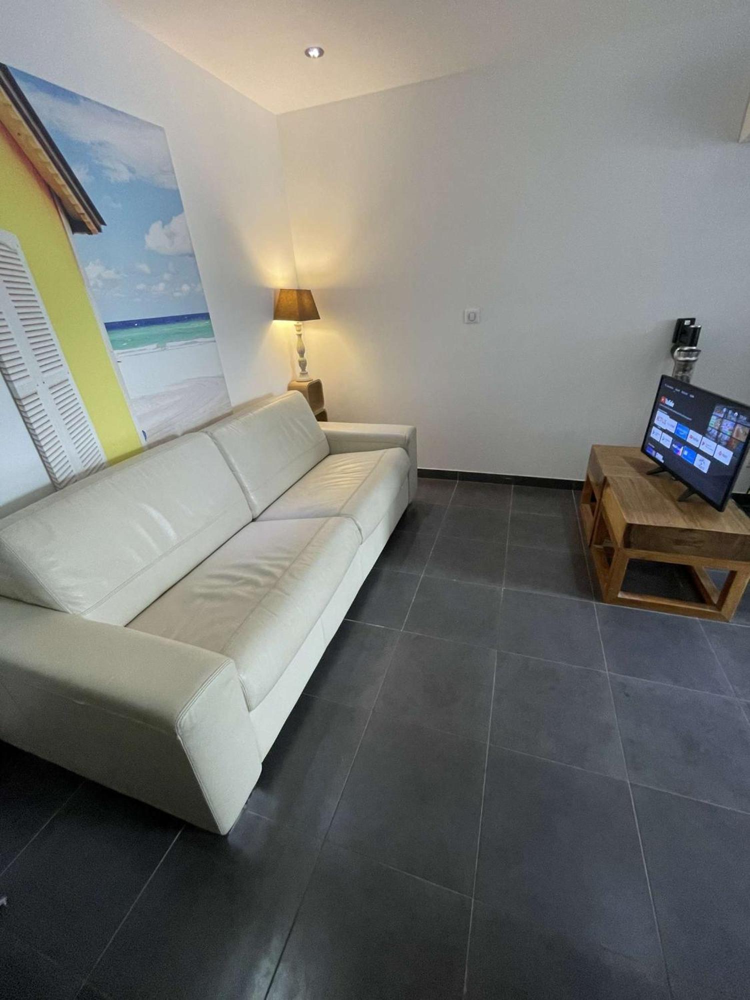 Appartement Neuf, 2 Chambres, Terrasse Plein Sud A Sainte-Maxime Exteriör bild